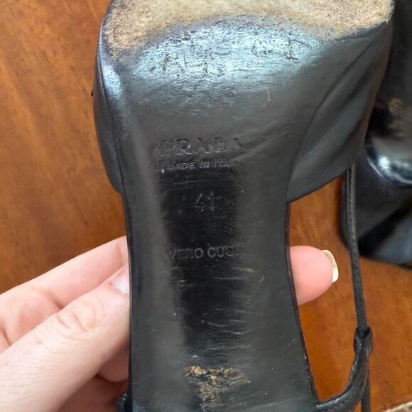 Prada black leather kitten heels - Picture 2 of 6
